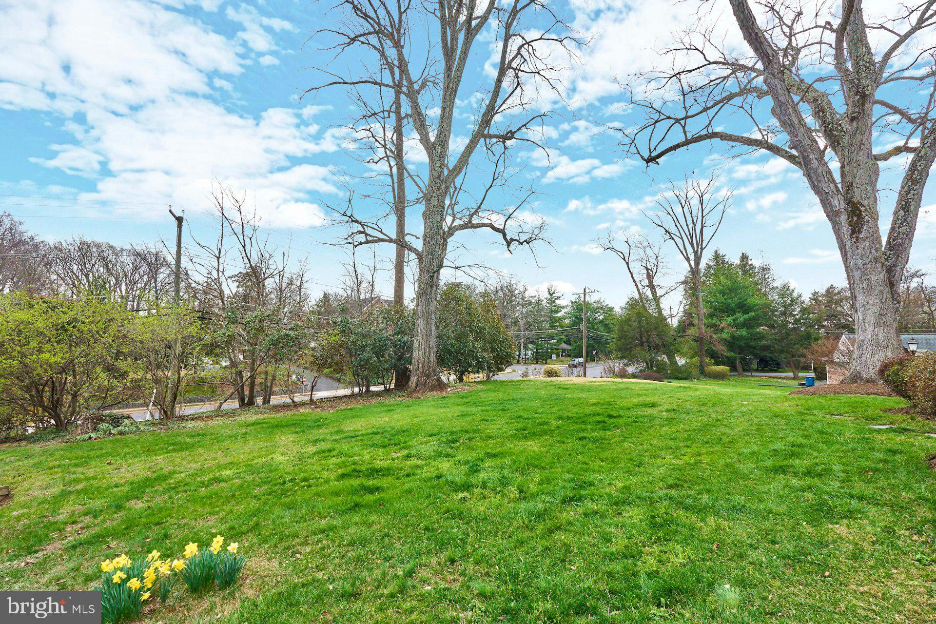 6586 BRADDOCK ROAD