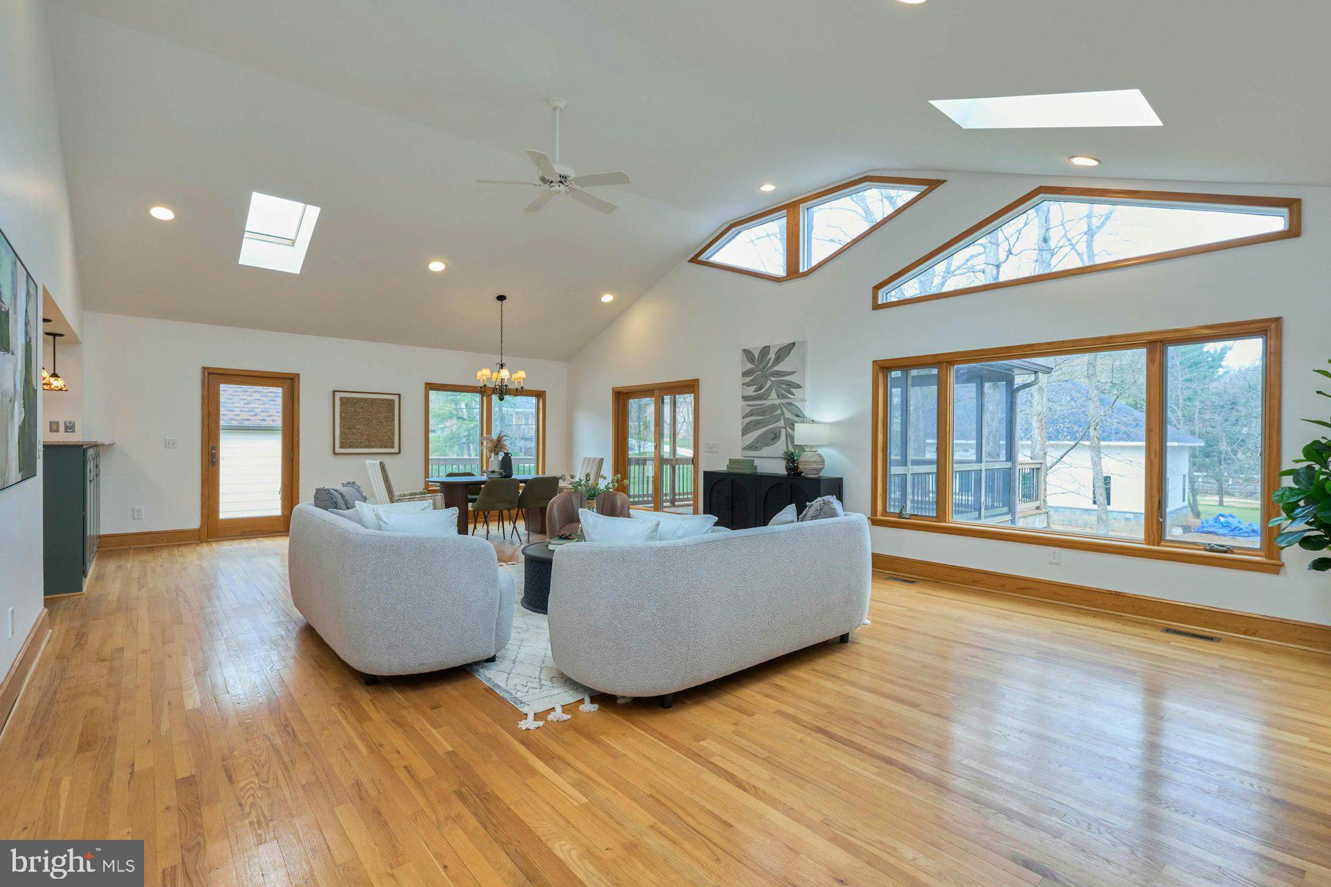 6586 BRADDOCK ROAD