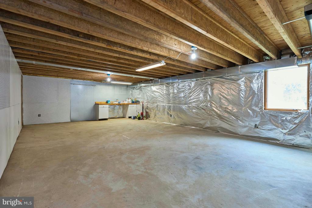6586 BRADDOCK ROAD