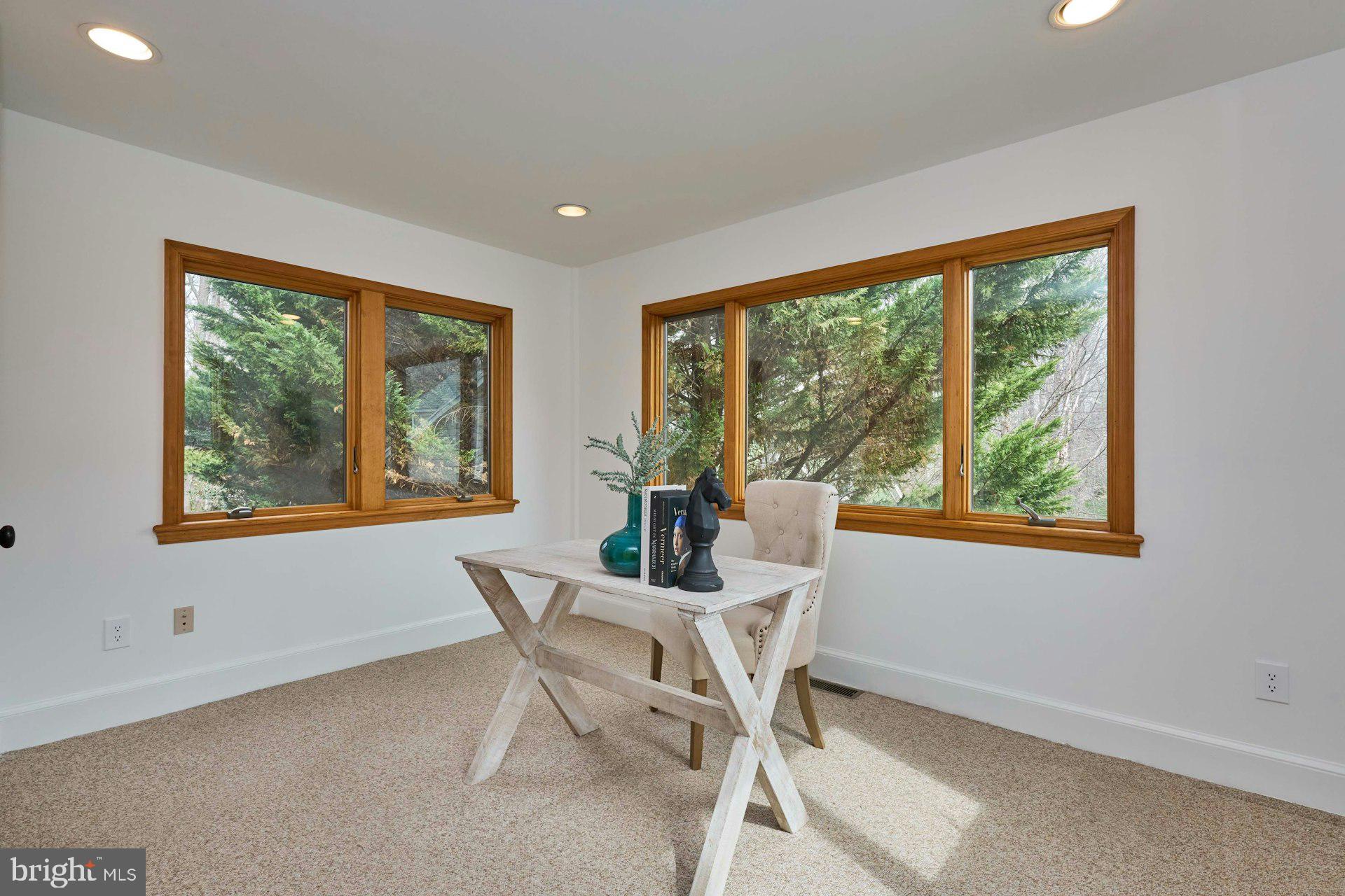6586 BRADDOCK ROAD