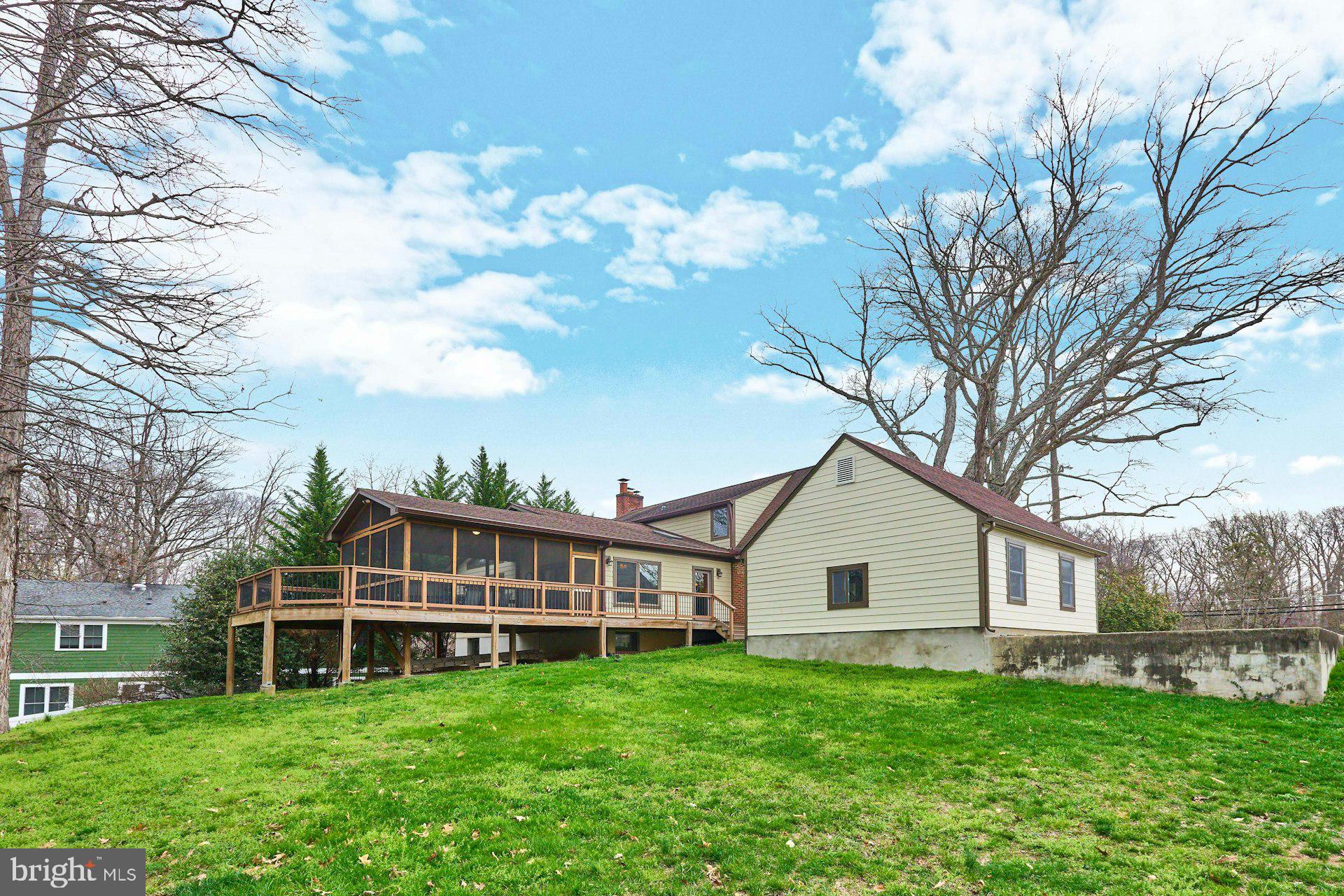 6586 BRADDOCK ROAD