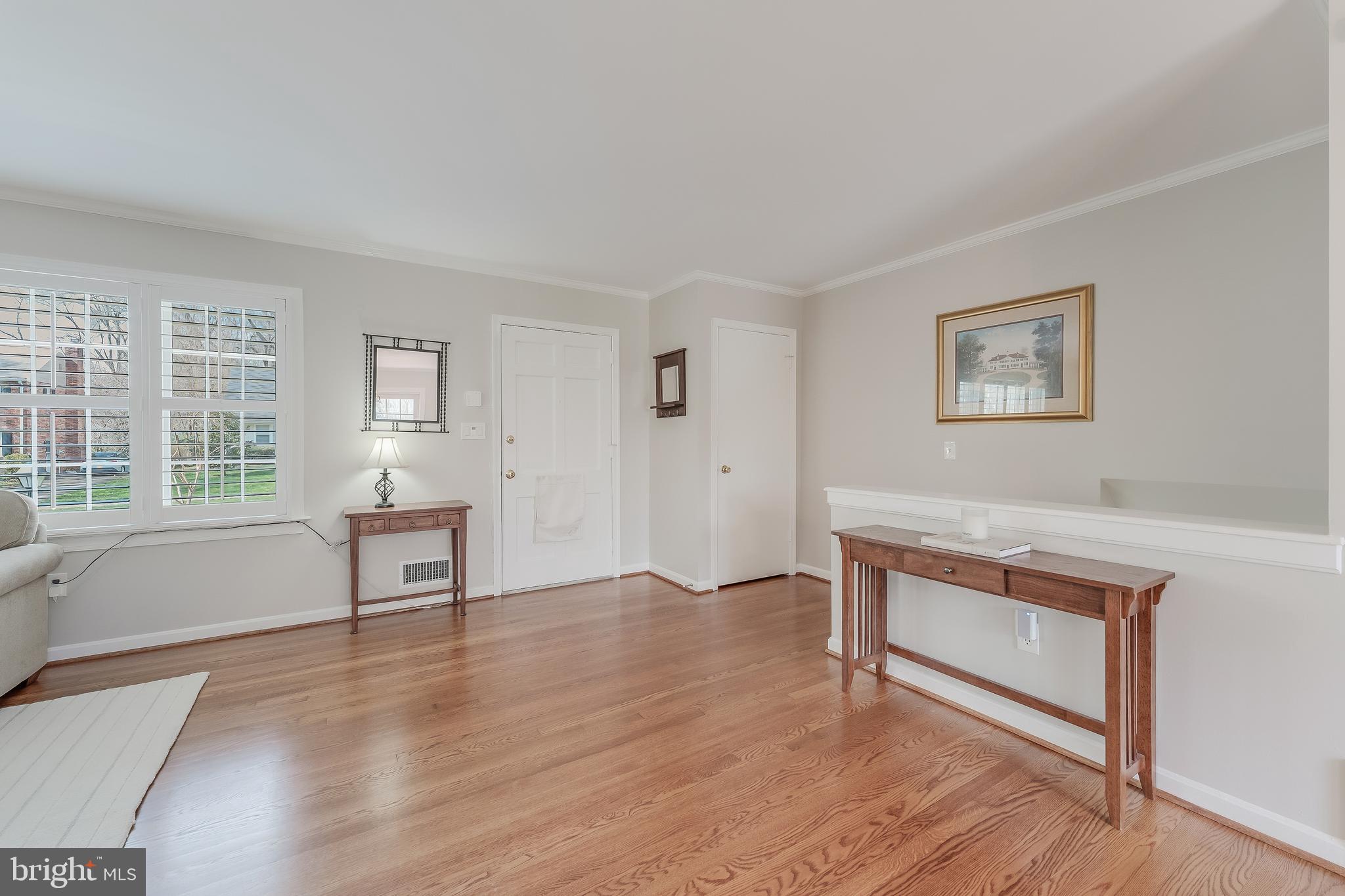 8511 STABLE DRIVE
