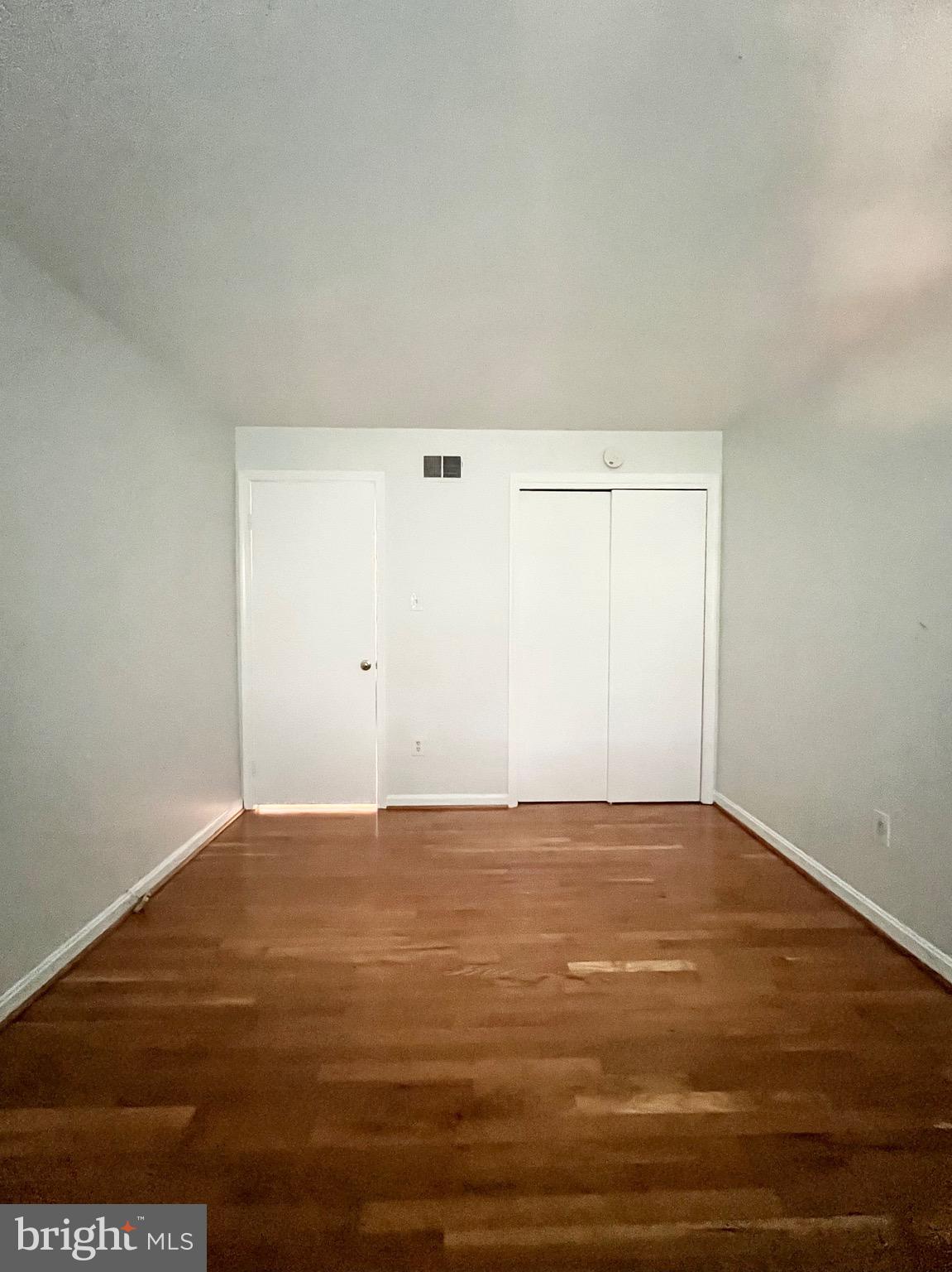 1556 BRUTON COURT