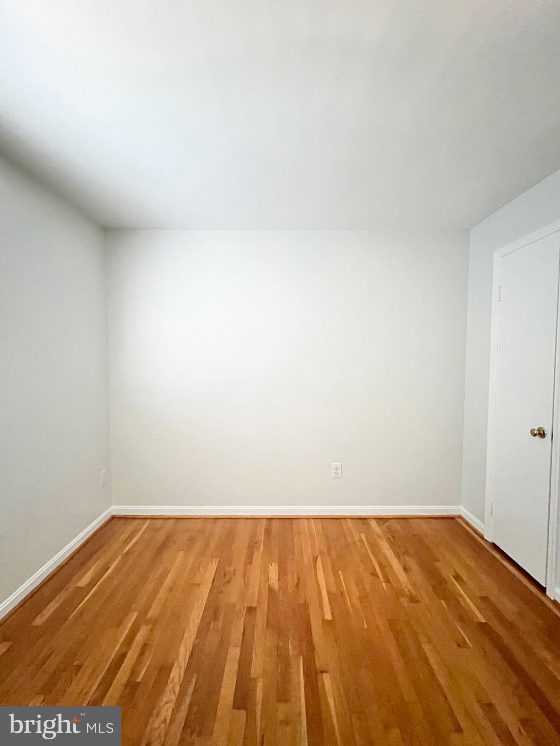 1556 BRUTON COURT