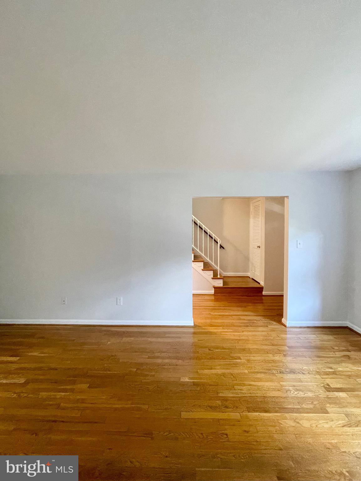 1556 BRUTON COURT