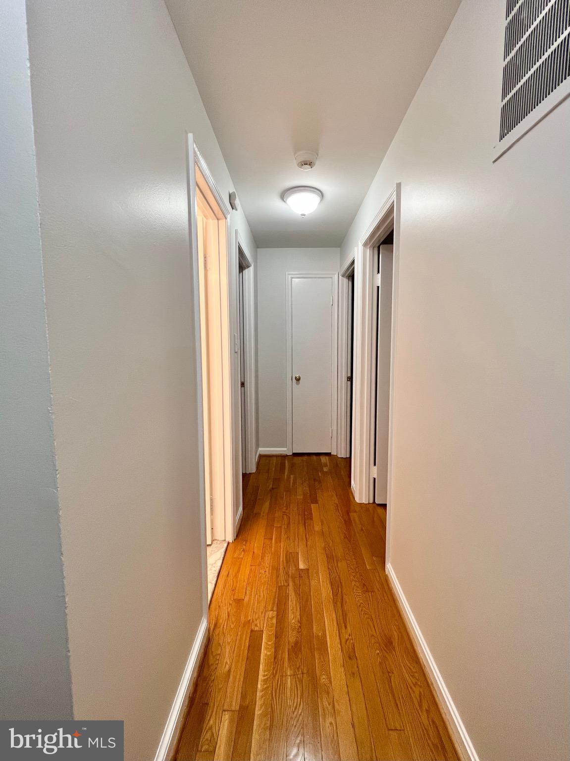 1556 BRUTON COURT