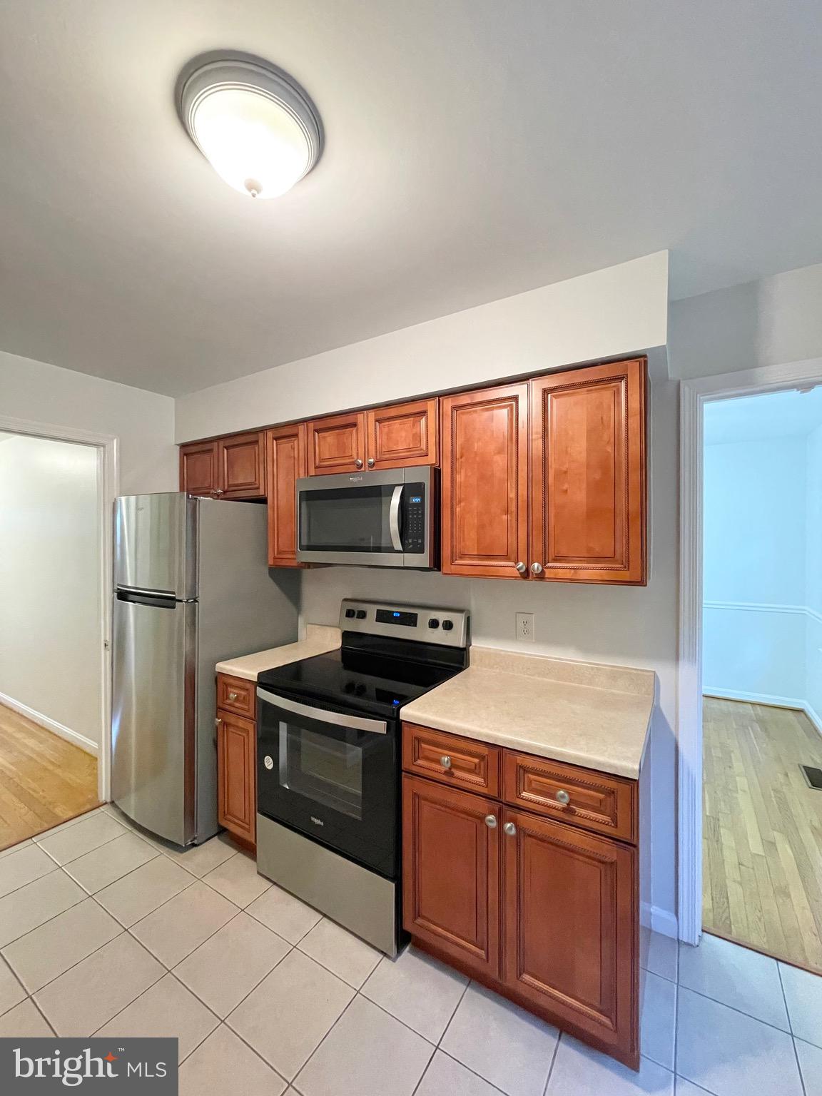 1556 BRUTON COURT