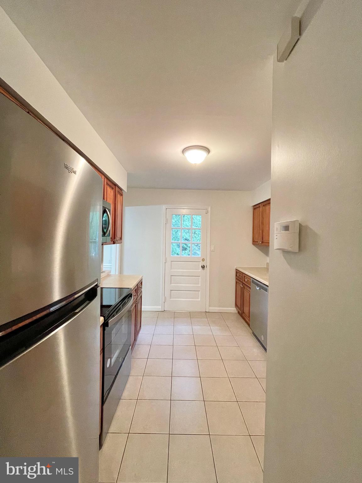 1556 BRUTON COURT