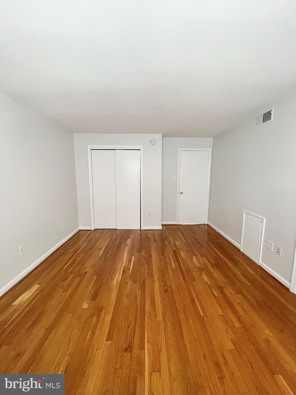 1556 BRUTON COURT