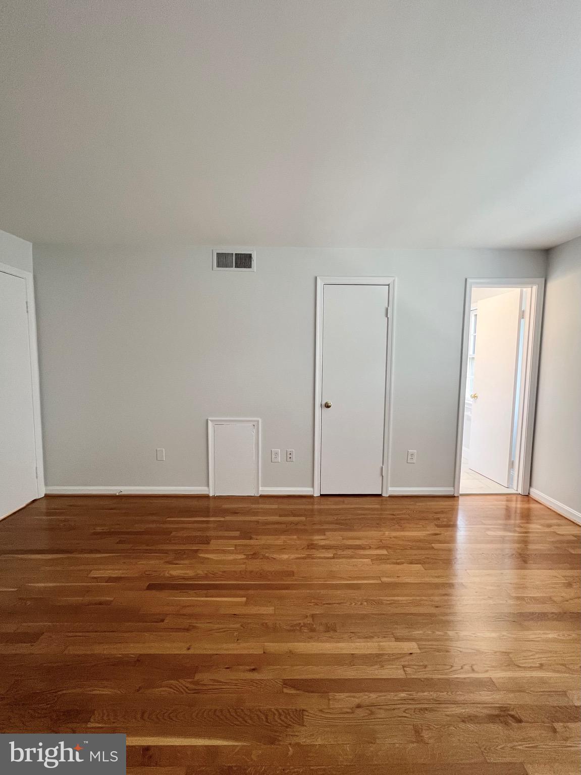 1556 BRUTON COURT
