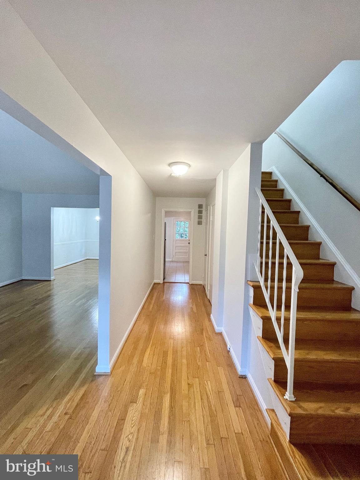 1556 BRUTON COURT