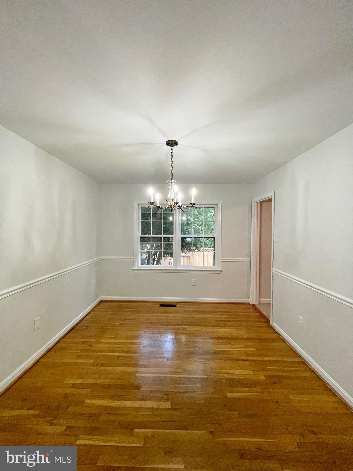 1556 BRUTON COURT
