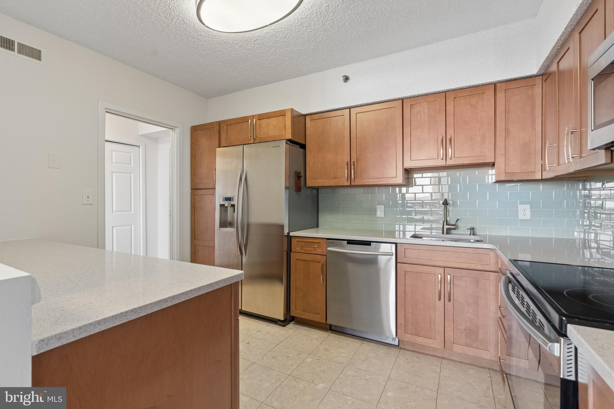 5505 SEMINARY ROAD 1106N
