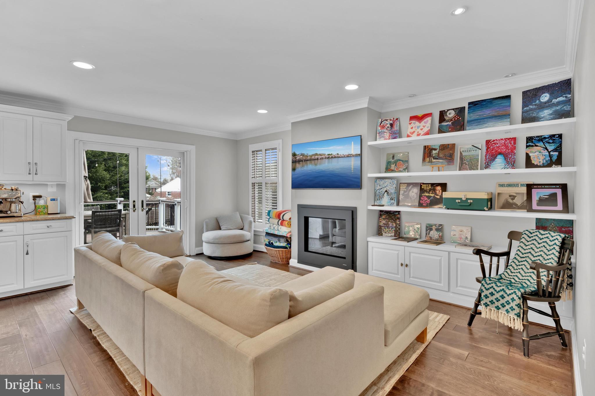 1502 CHAIN BRIDGE COURT