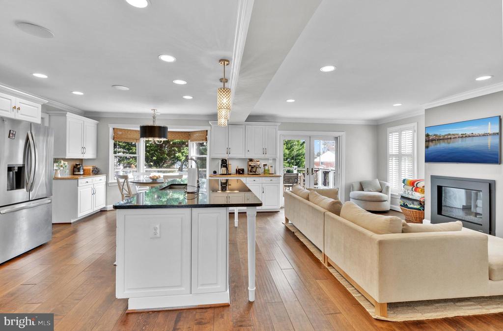 1502 CHAIN BRIDGE COURT
