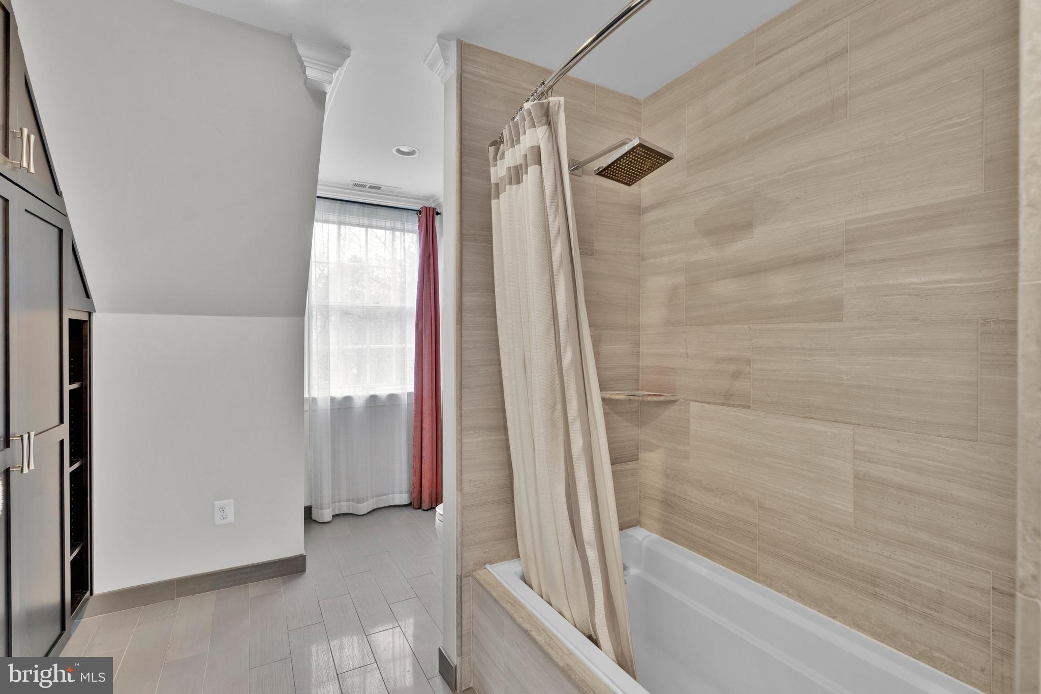 1502 CHAIN BRIDGE COURT