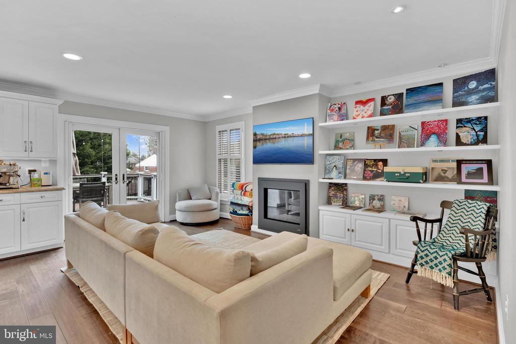 1502 CHAIN BRIDGE COURT