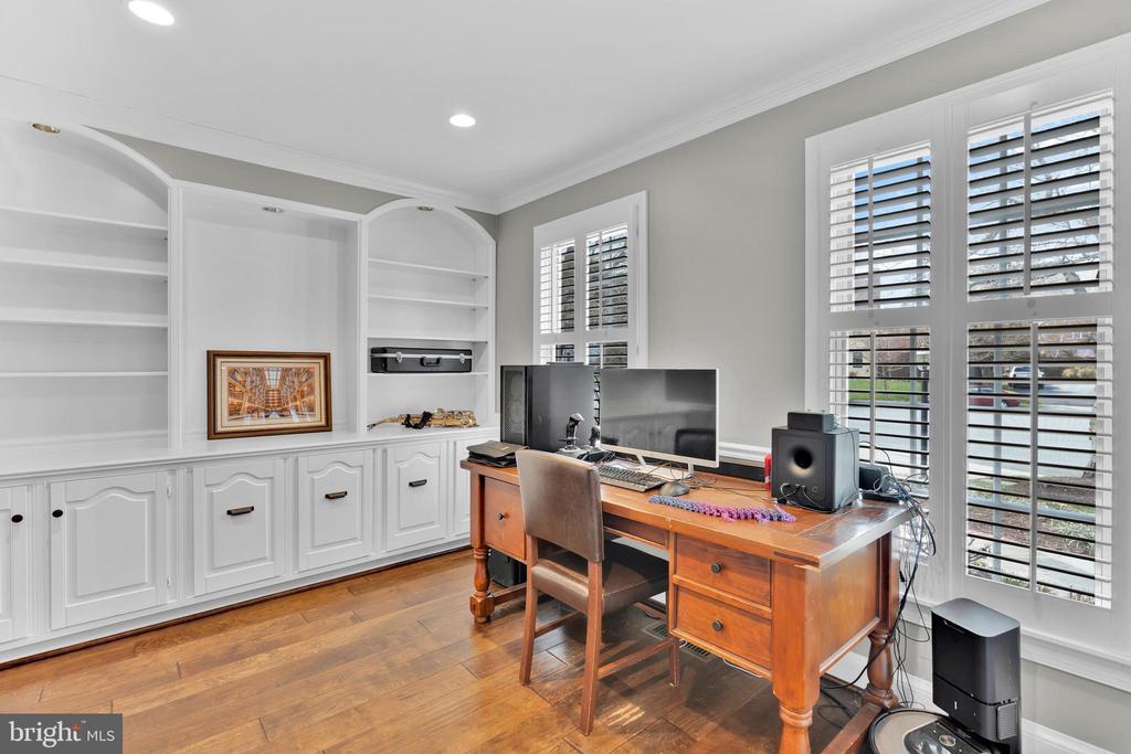 1502 CHAIN BRIDGE COURT