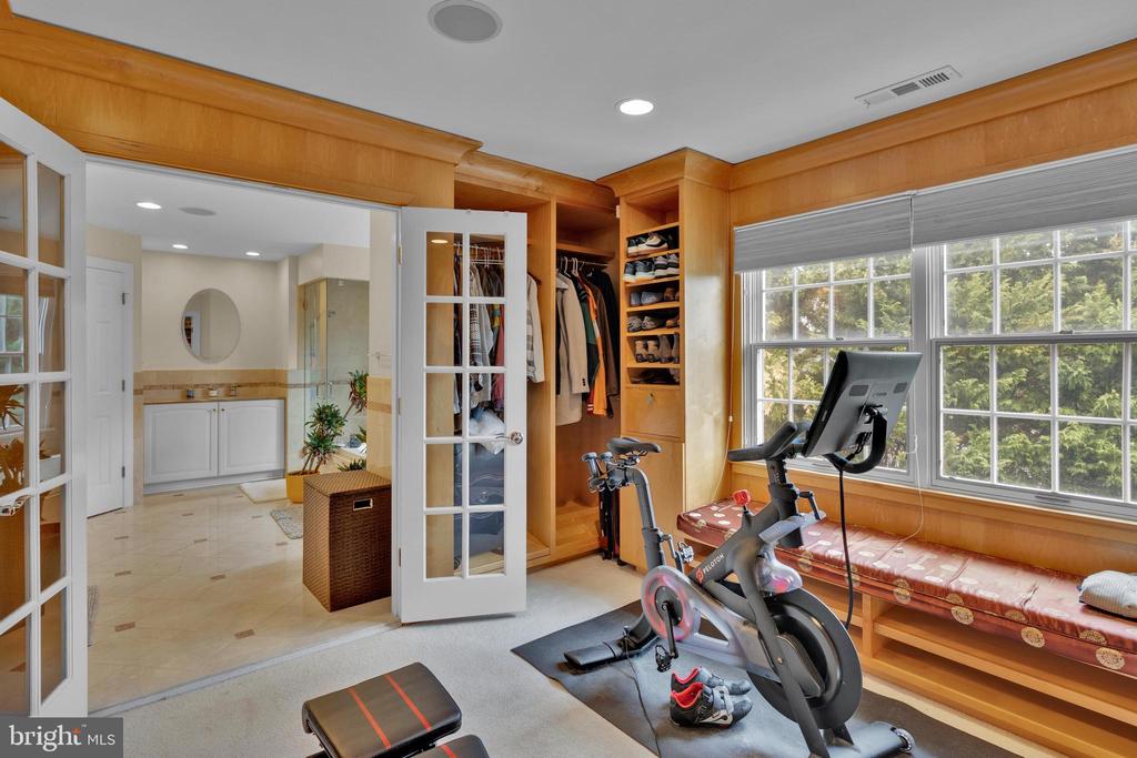 1502 CHAIN BRIDGE COURT