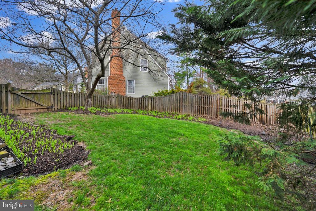 1502 CHAIN BRIDGE COURT