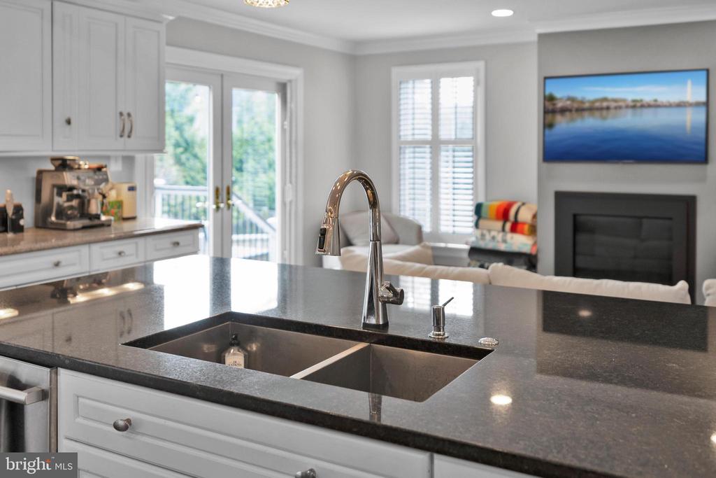 1502 CHAIN BRIDGE COURT