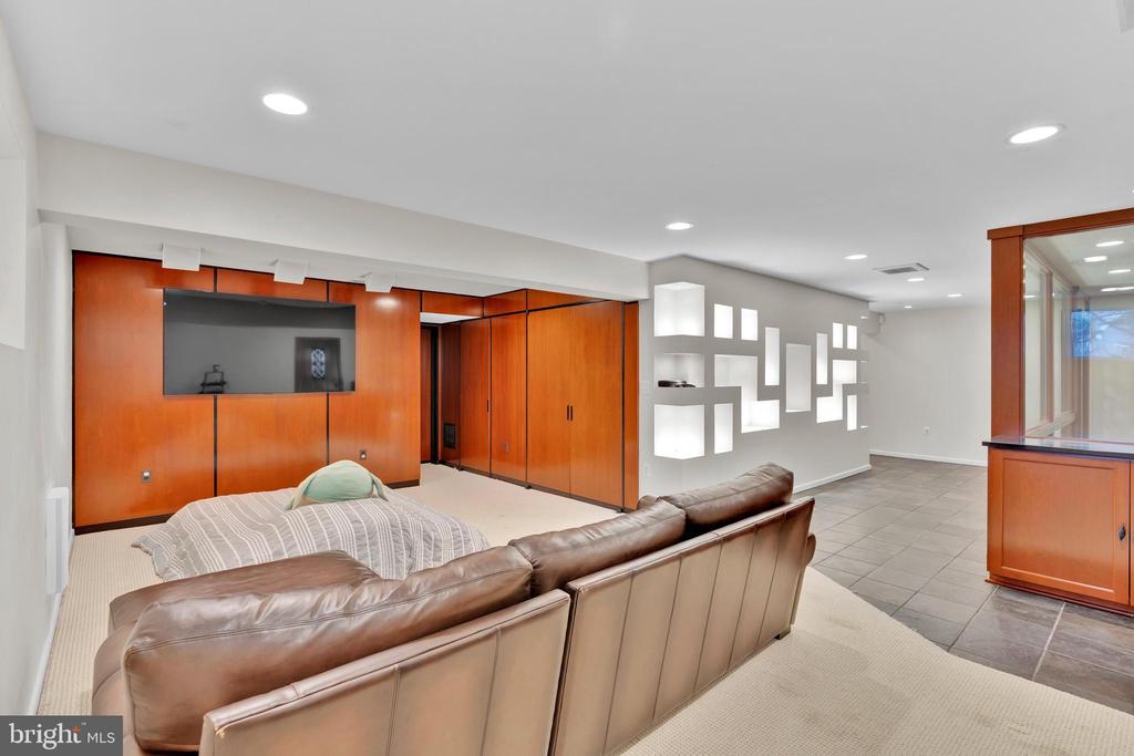 1502 CHAIN BRIDGE COURT