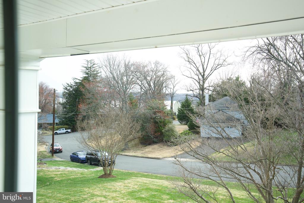 7204 REGENT