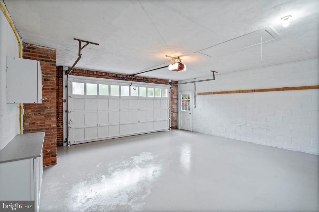 7204 REGENT