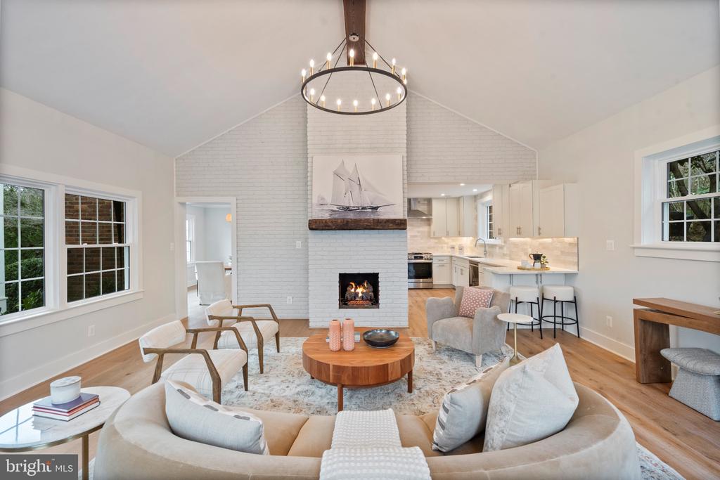 7204 REGENT