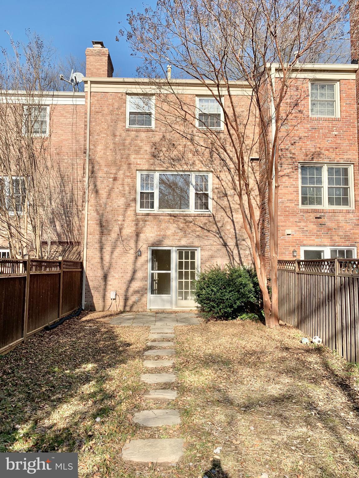 1557 DUNTERRY PLACE