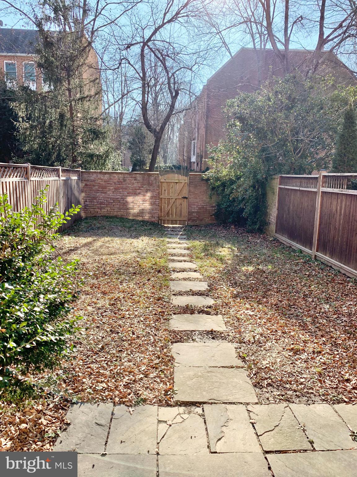 1557 DUNTERRY PLACE