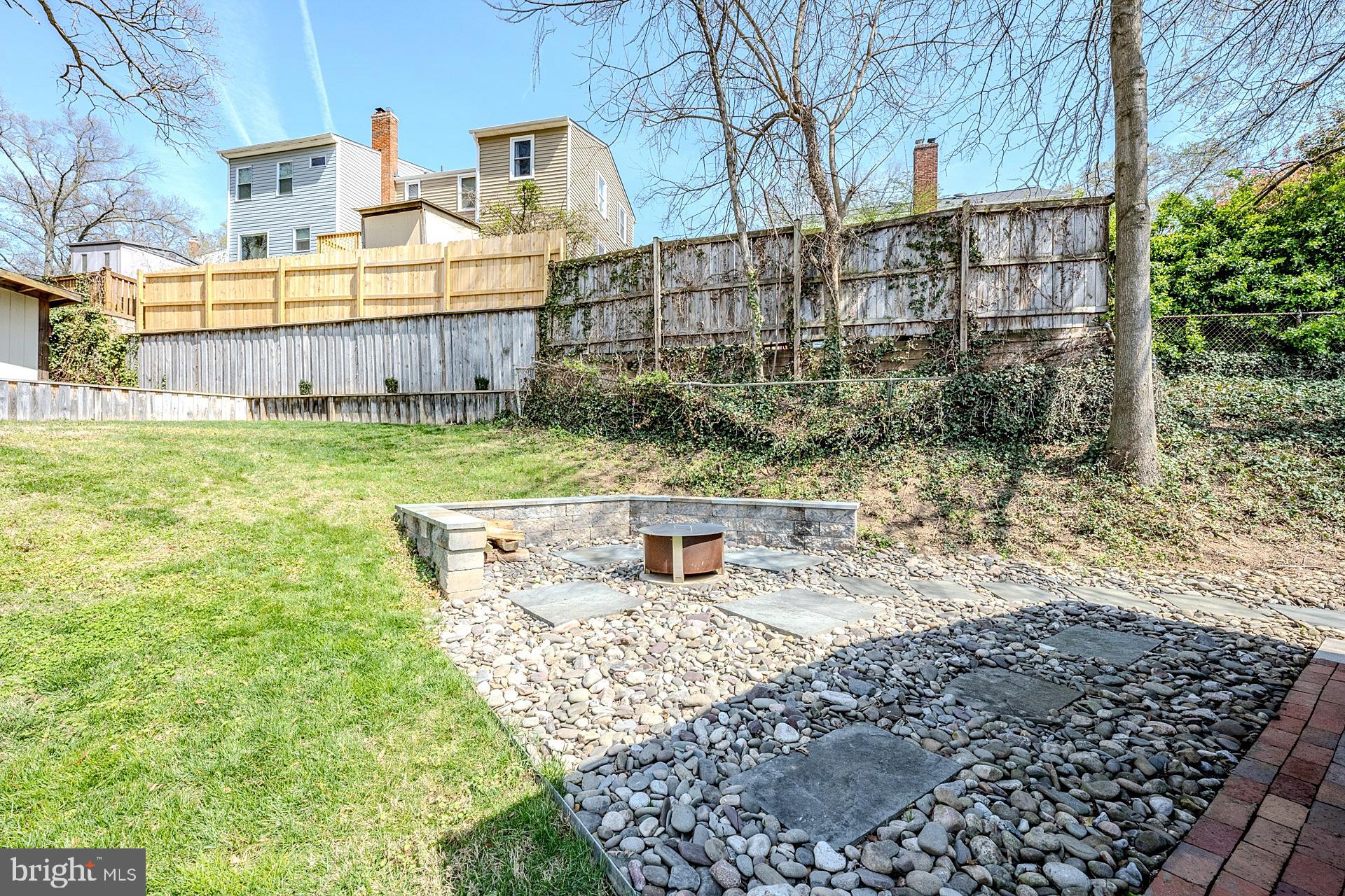 2904 FARMINGTON DRIVE