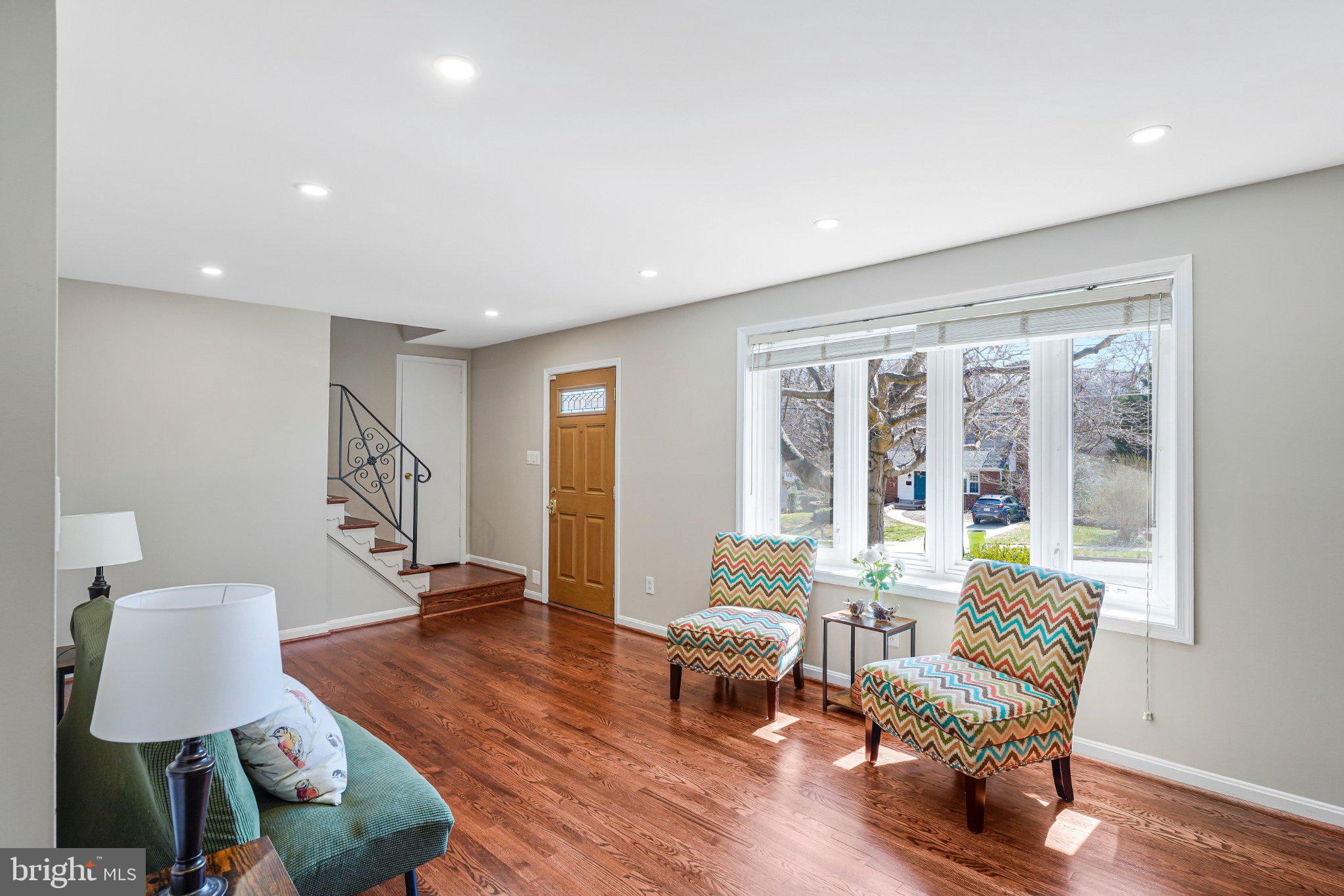 8806 CROMWELL DRIVE