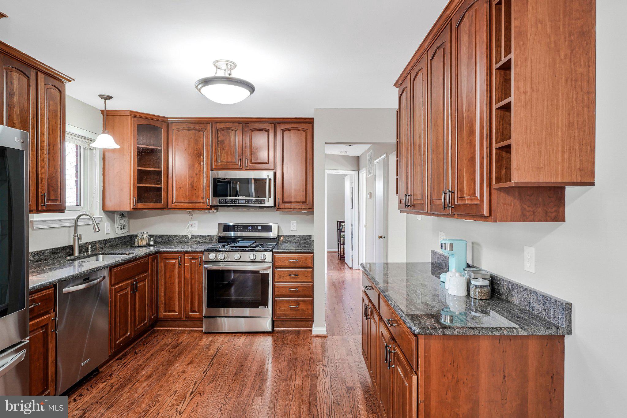 8806 CROMWELL DRIVE