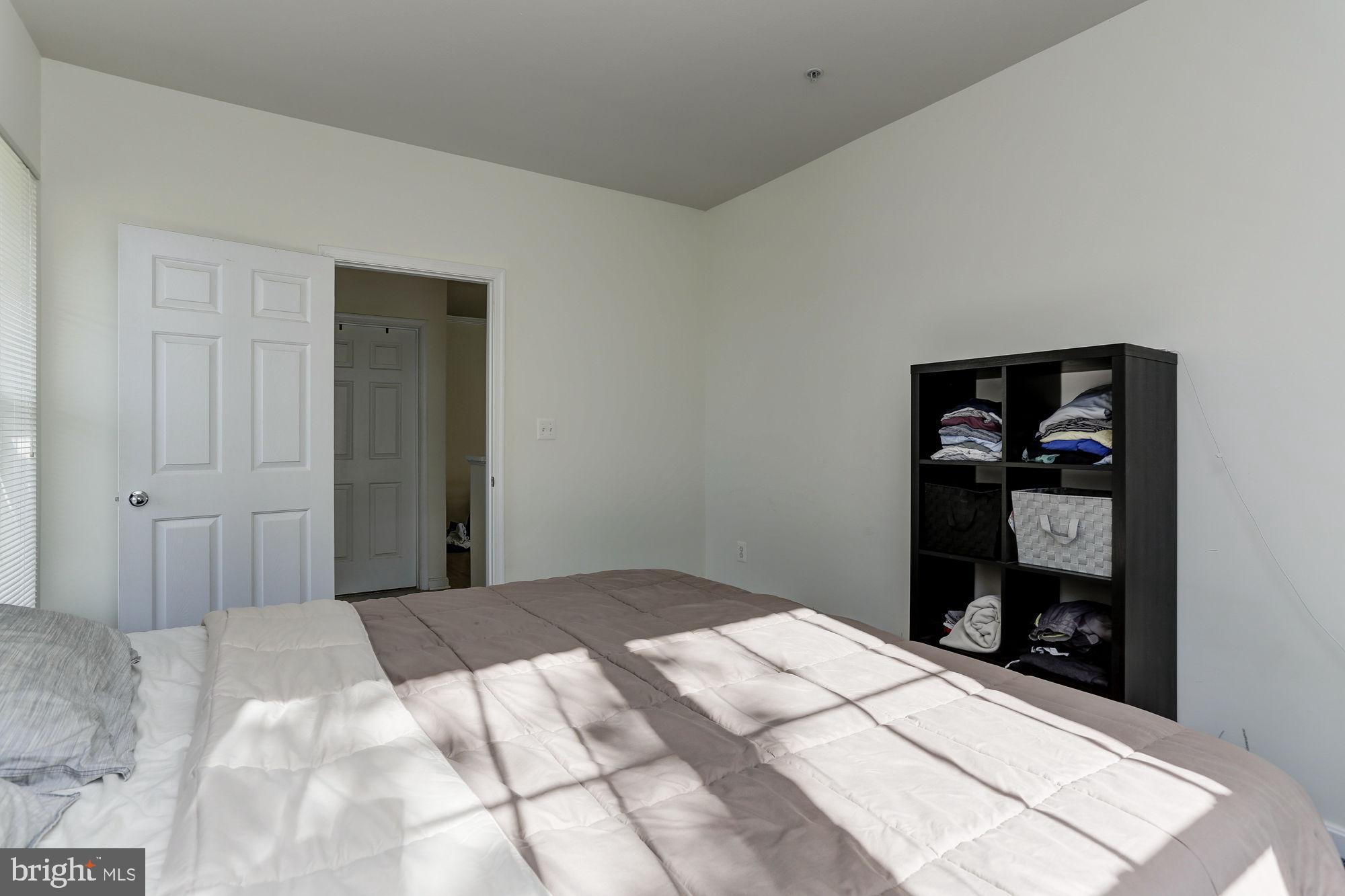 5105 TRAVIS EDWARD WAY E E