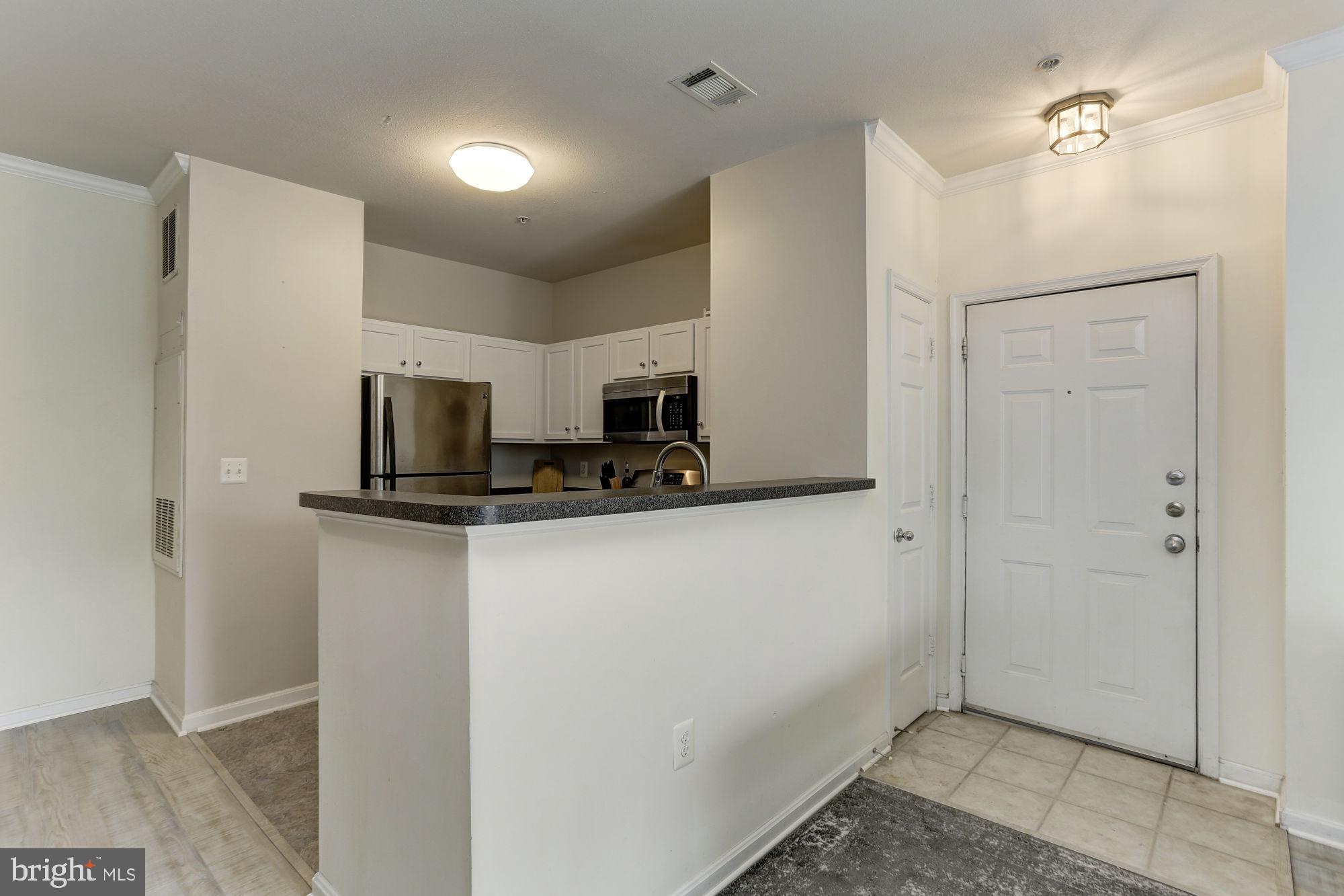5105 TRAVIS EDWARD WAY E E