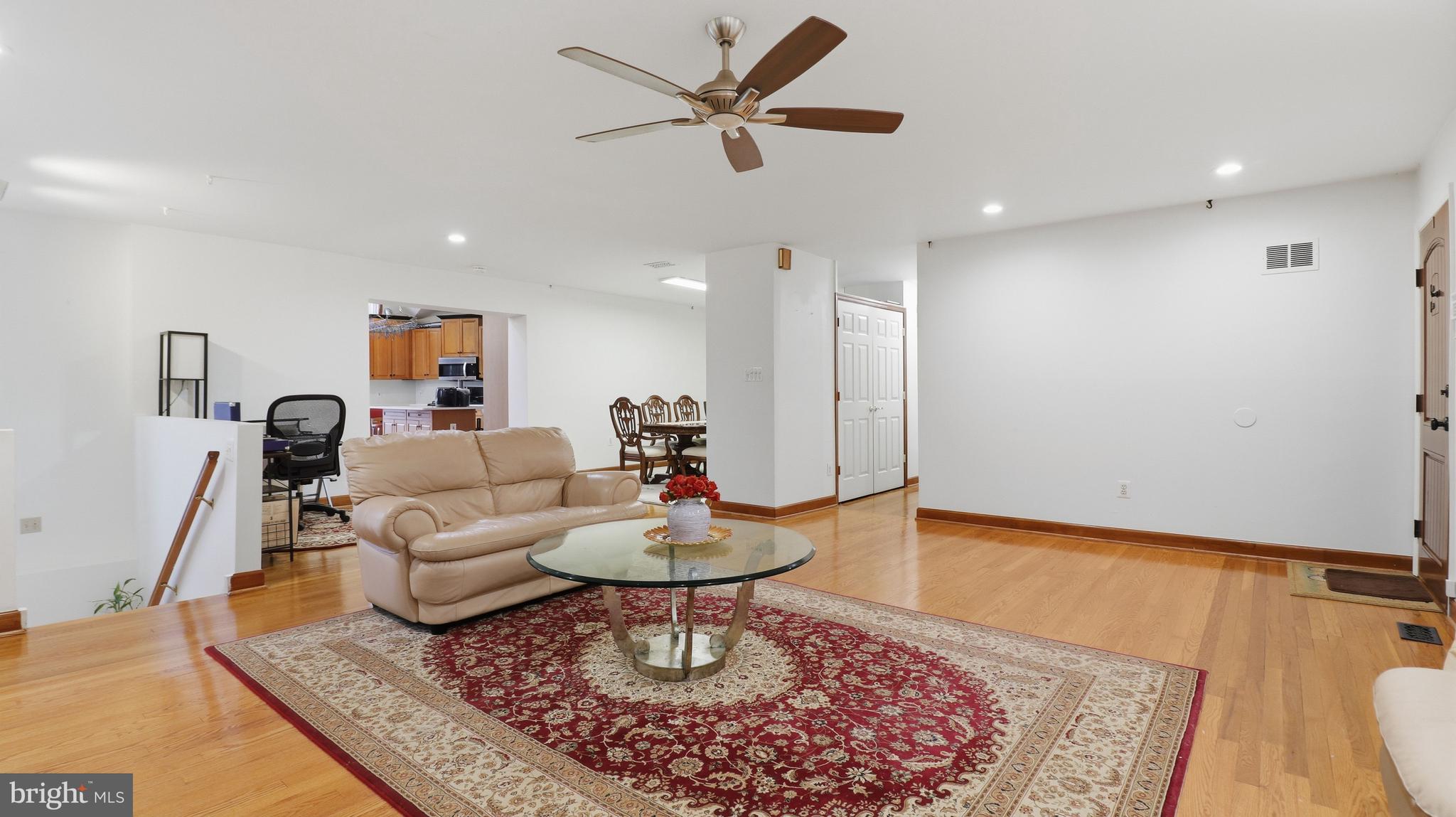 7607 BURNSIDE COURT