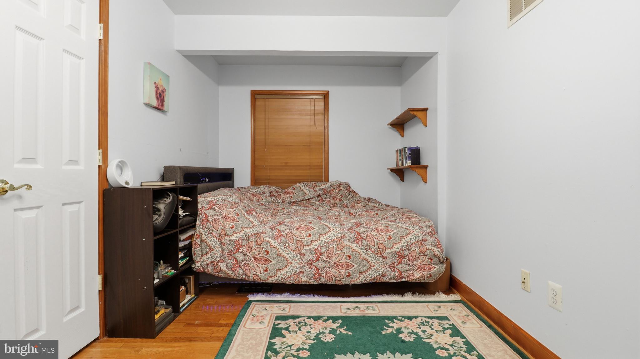 7607 BURNSIDE COURT
