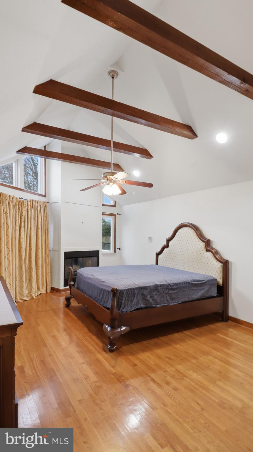 7607 BURNSIDE COURT