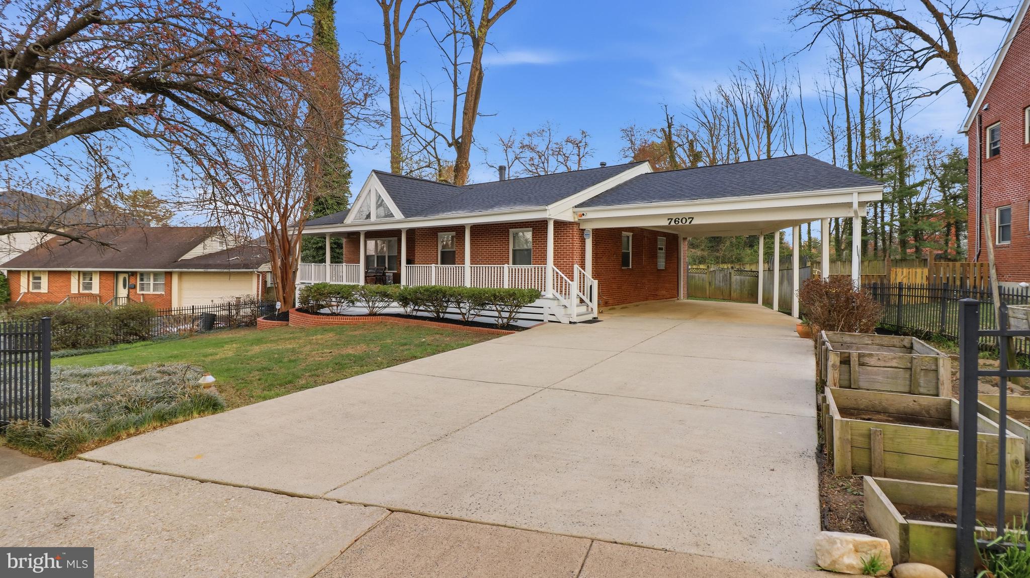 7607 BURNSIDE COURT