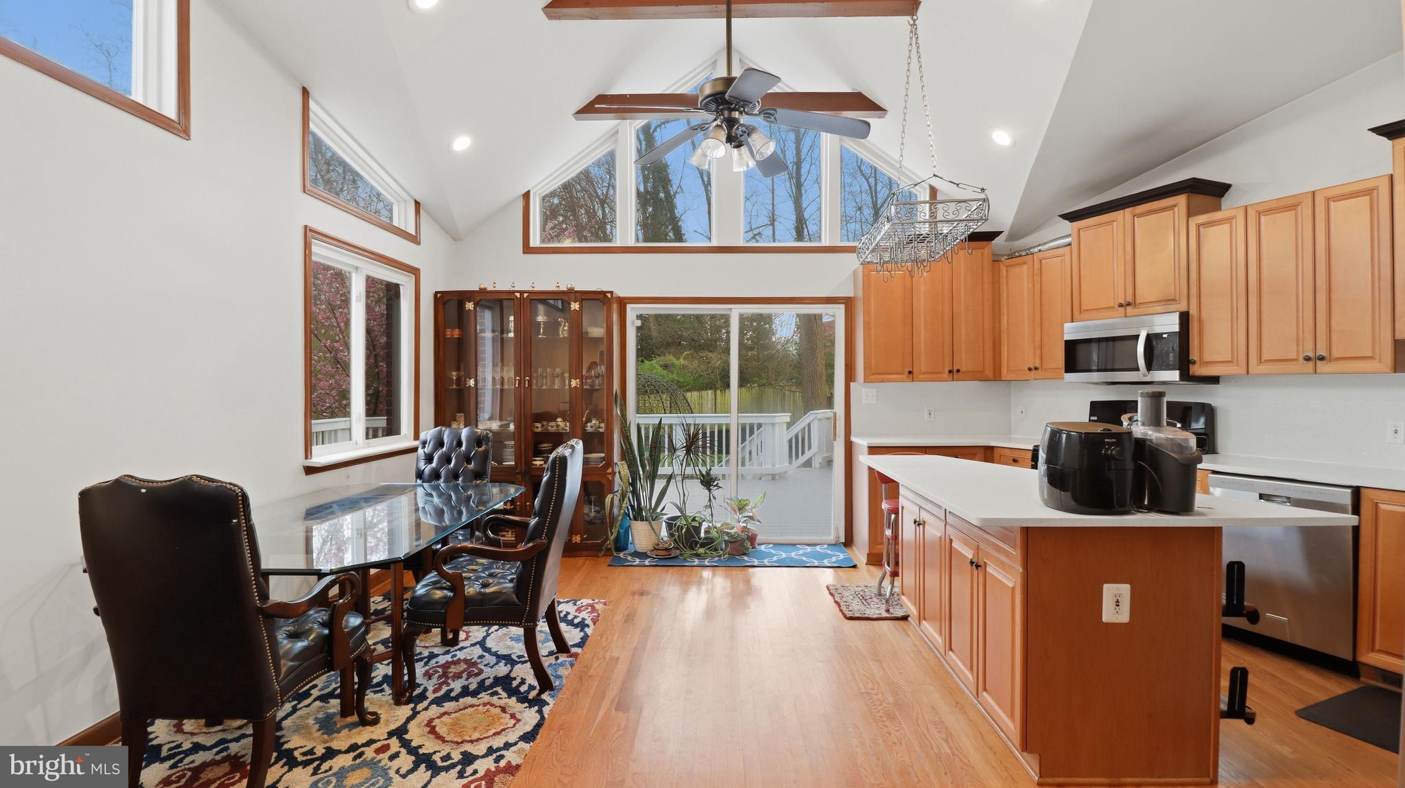 7607 BURNSIDE COURT