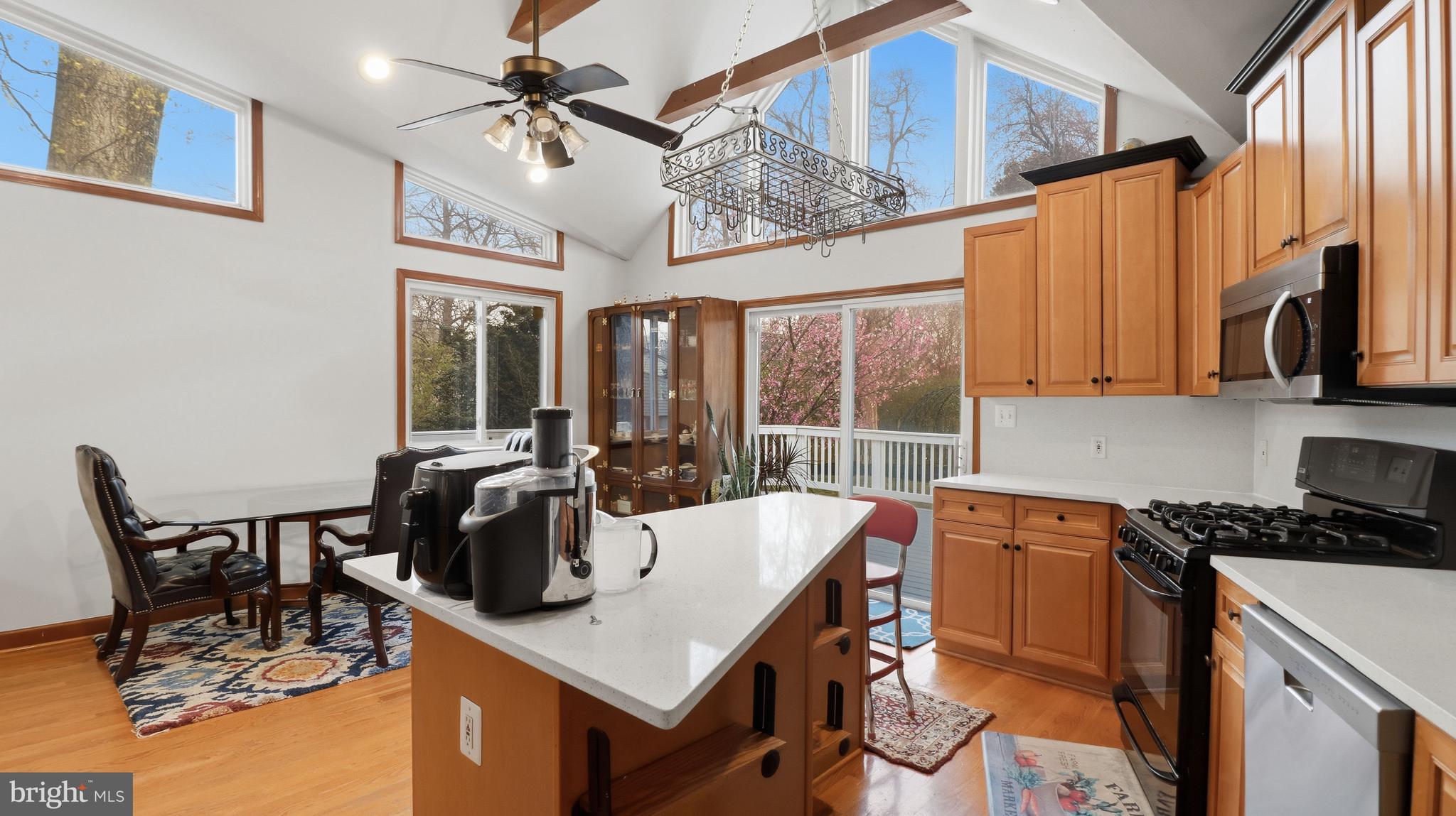 7607 BURNSIDE COURT
