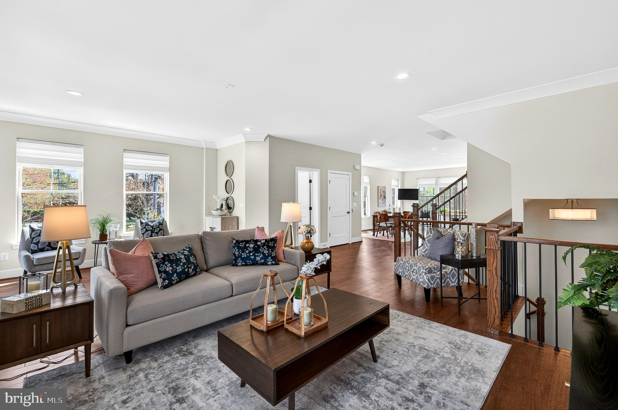 151 CENTER S 1