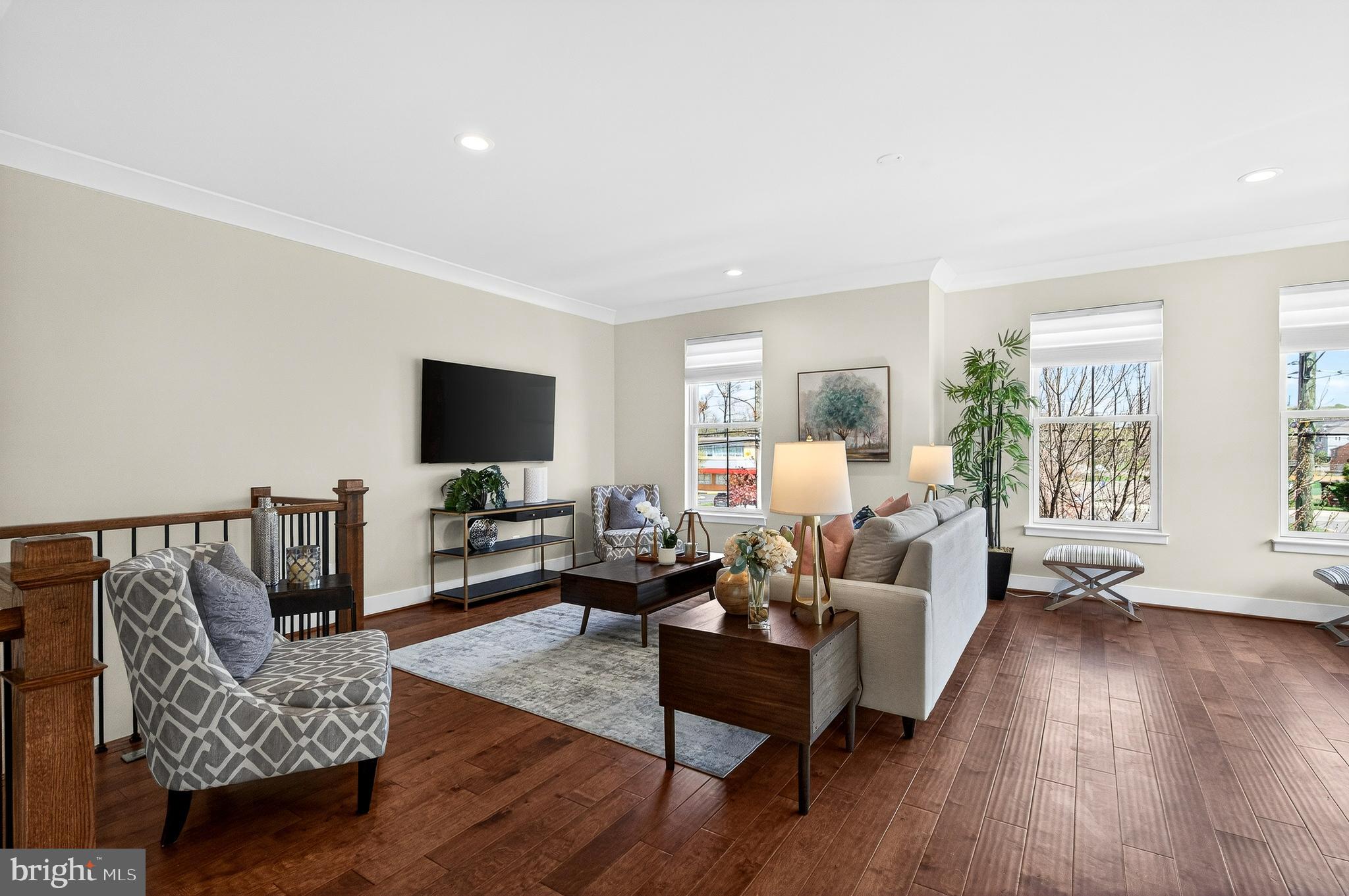 151 CENTER S 1