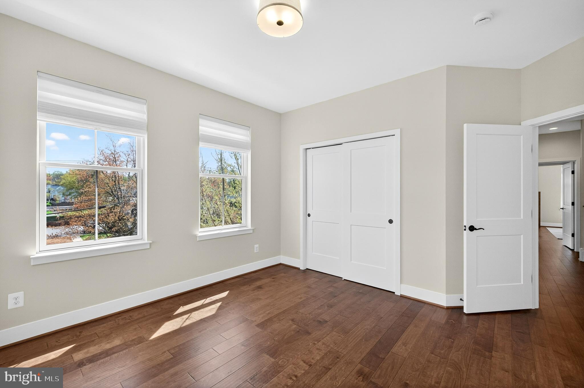 151 CENTER S 1