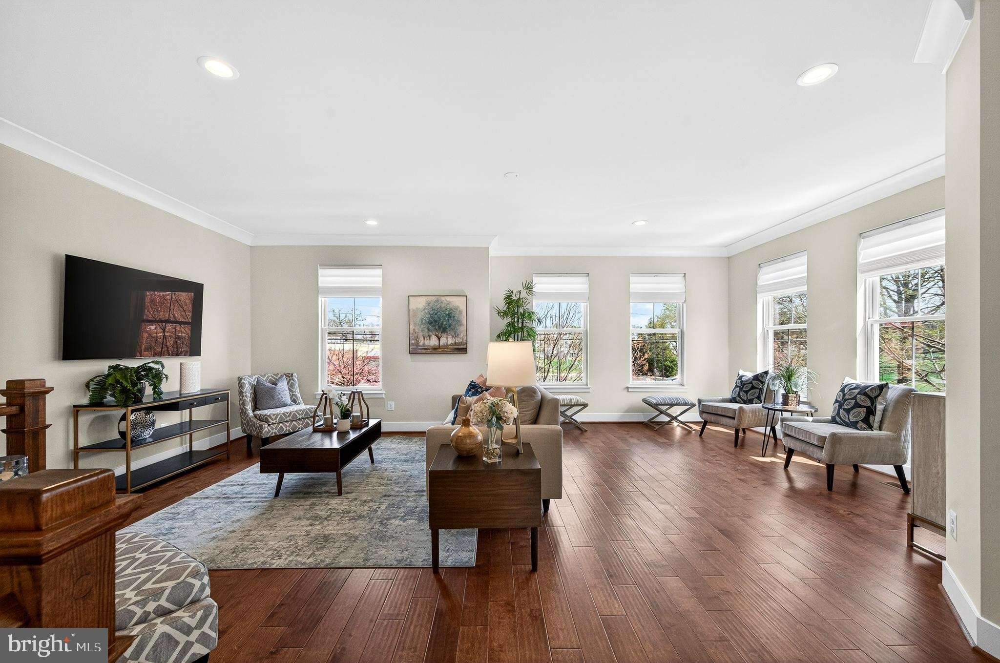 151 CENTER S 1