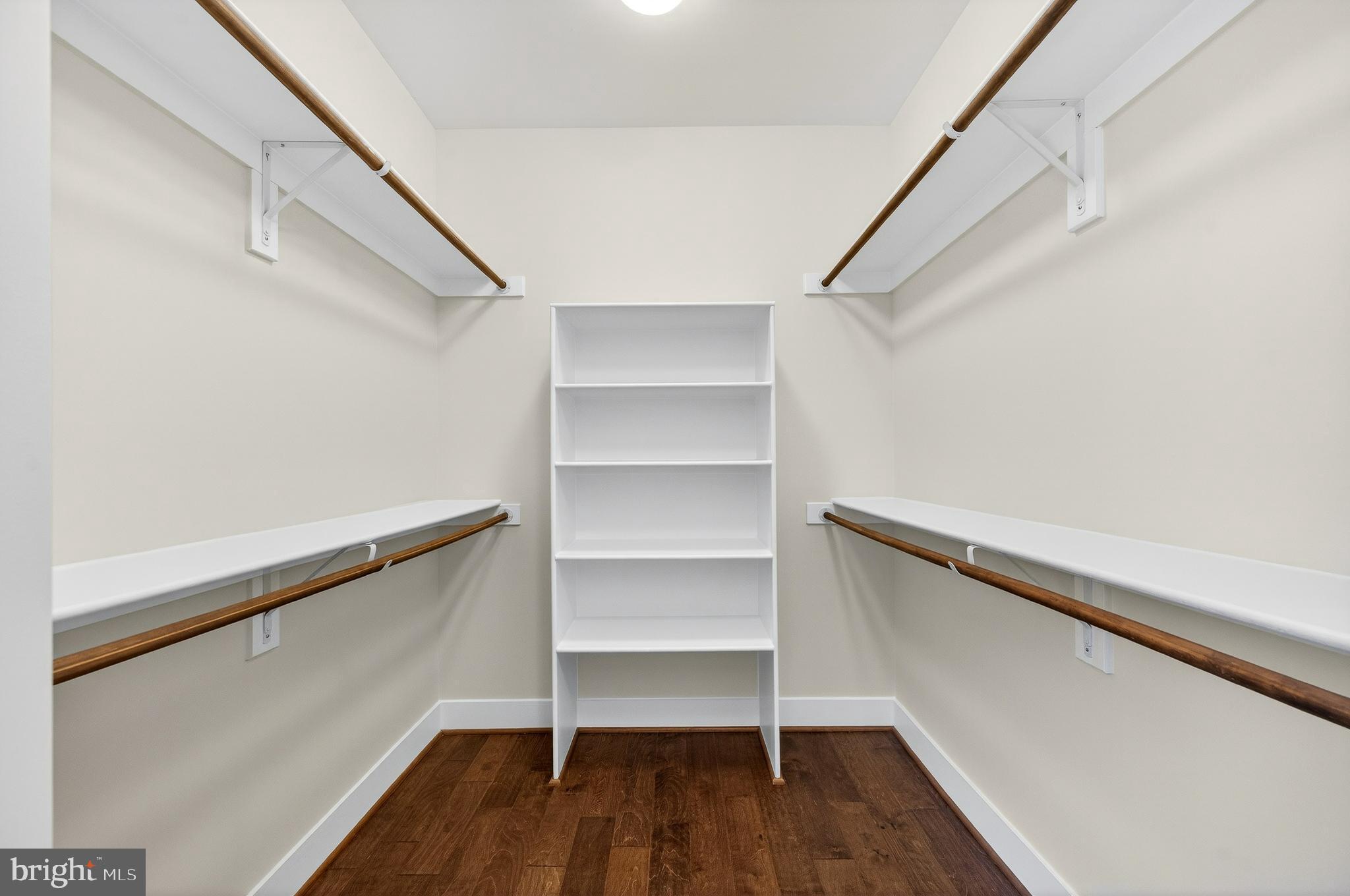 151 CENTER S 1