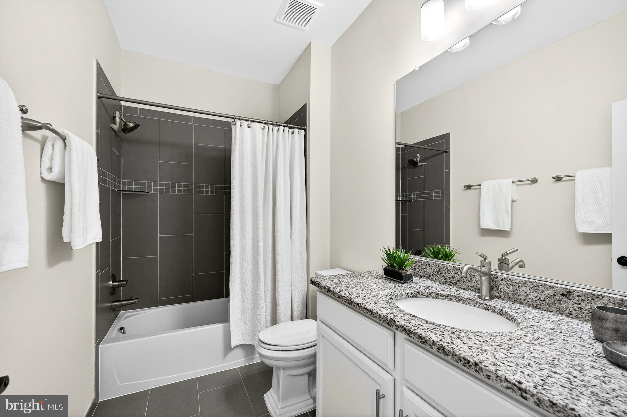 151 CENTER S 1