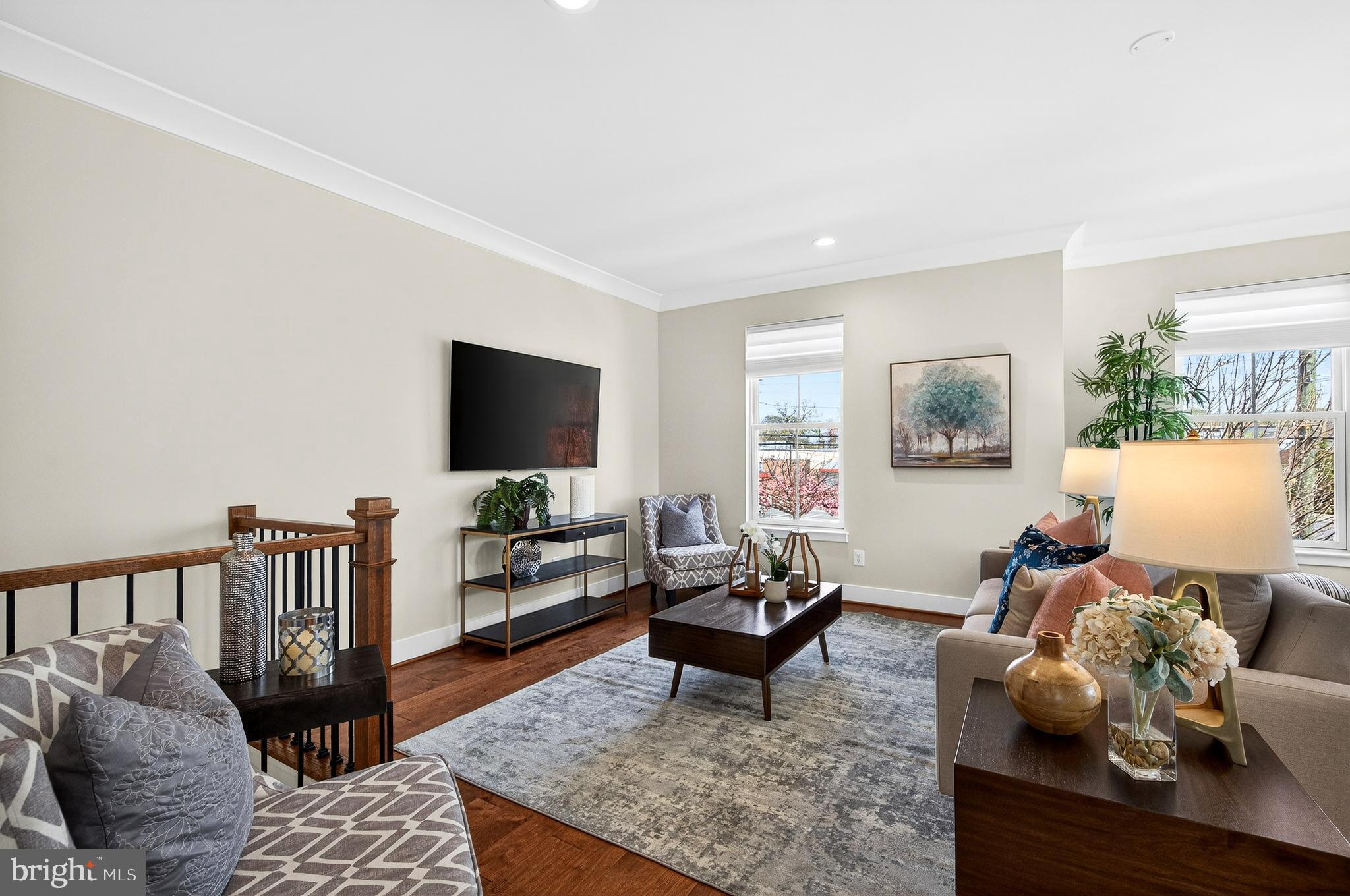 151 CENTER S 1