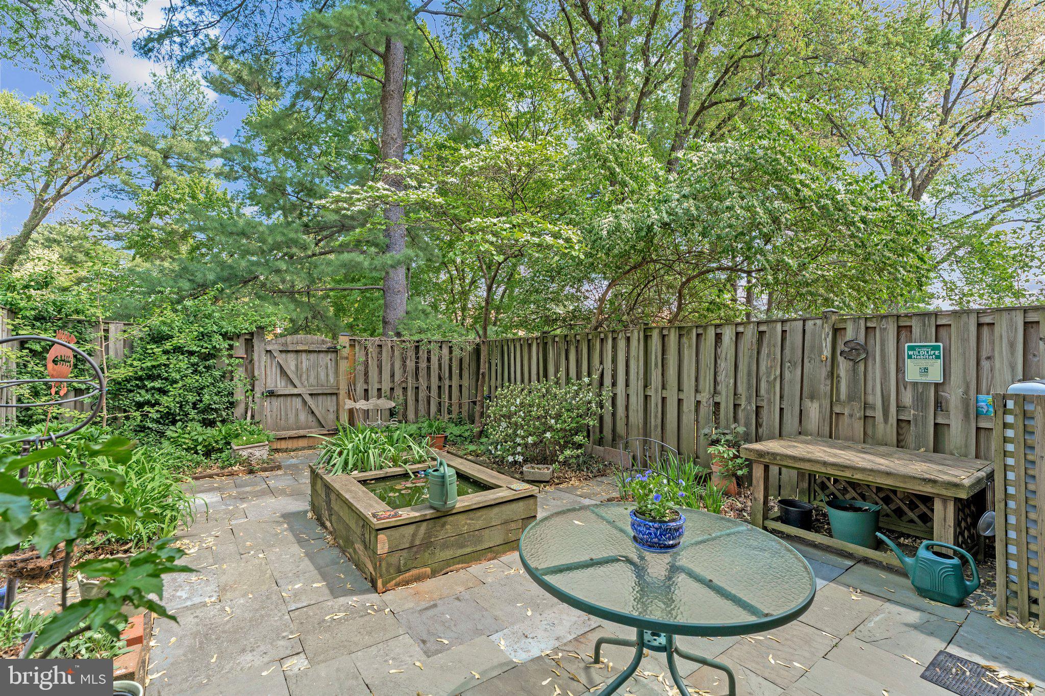 229 COMMONS DRIVE NW
